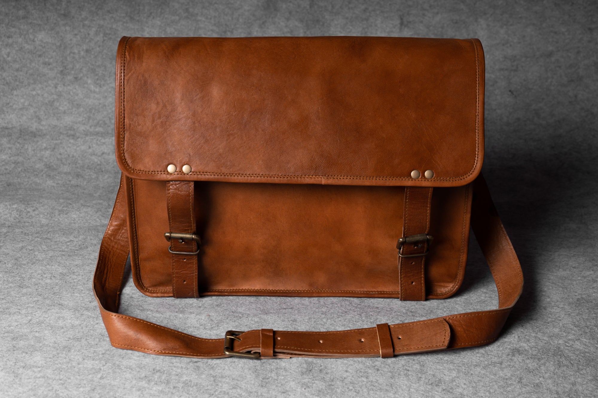 Handcrafted Rugged Vintage Leather Messenger Bag – leathershades.com.au